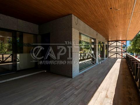 комерційна за адресою Антоновича вул. (Горького), 103