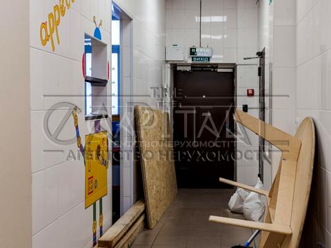 комерційна за адресою Антоновича вул. (Горького), 103