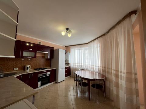 квартира за адресою Коновальця вул., 3