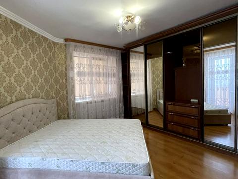 квартира за адресою Коновальця вул., 3