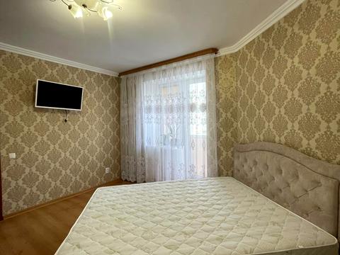 квартира за адресою Коновальця вул., 3