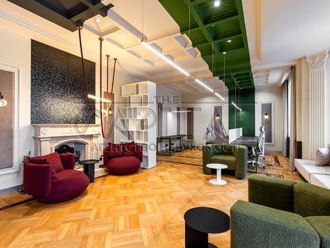 комерційна за адресою Антоновича вул. (Горького), 9