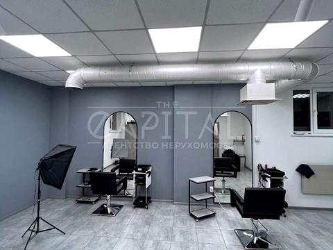 комерційна за адресою Анни Ахматової вул., 35