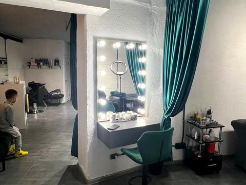 комерційна за адресою Героїв Небесної Сотні просп., 16/4