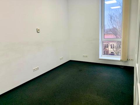 комерційна за адресою Дніпро, Барикадна вул., 15