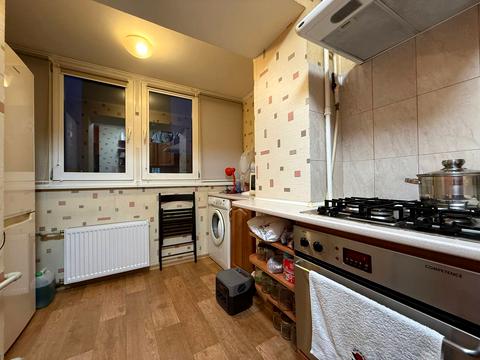 квартира за адресою Вавилових вул., 13-А