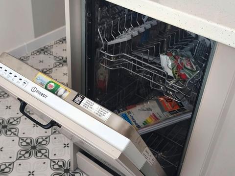 квартира по адресу Володимира Івасюка ул., 2