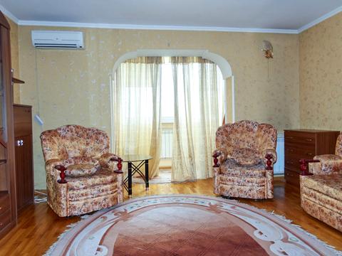 квартира за адресою Героїв полку "Азов" вул. (Маршала Малиновського), 25