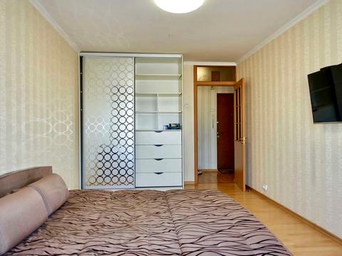 квартира за адресою Героїв полку "Азов" вул. (Маршала Малиновського), 27-Б