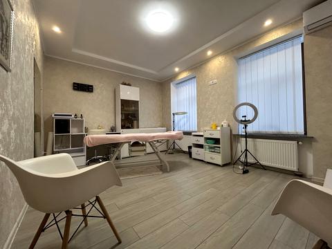 комерційна за адресою Соборна, 23