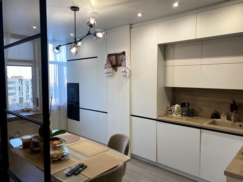 квартира за адресою Юнацька вул., 8