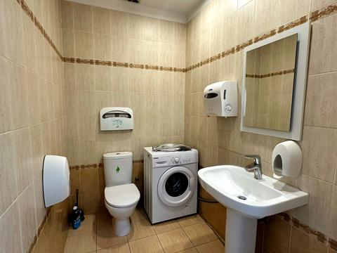 комерційна за адресою Польський узвіз, 11