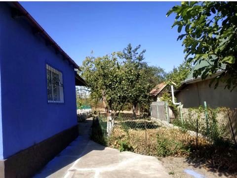 будинок за адресою с. Одрадове, Центральна, 1