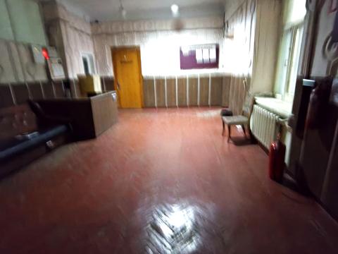 комерційна за адресою Центральна вул., 14