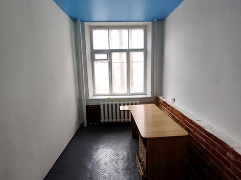 комерційна за адресою Центральна вул., 14