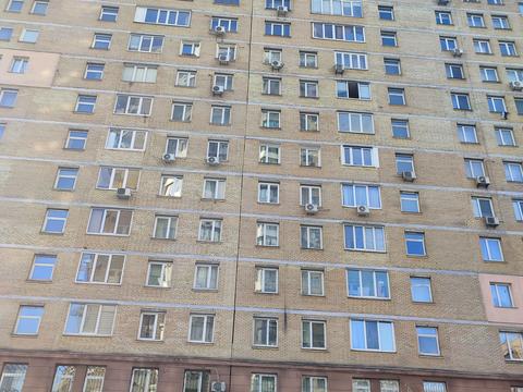 комерційна за адресою Київ, Микільсько-Слобідська вул., 2-Б