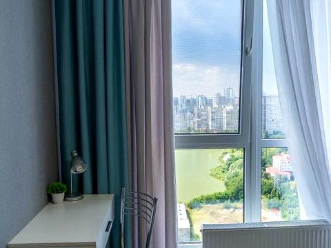 квартира по адресу Ревуцкого ул., 40-В