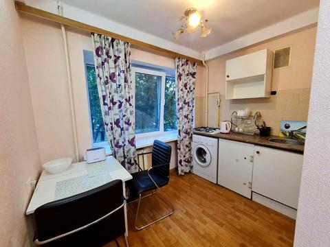 квартира за адресою Братиславська вул., 14б