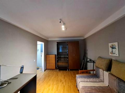 квартира за адресою Братиславська вул., 14б