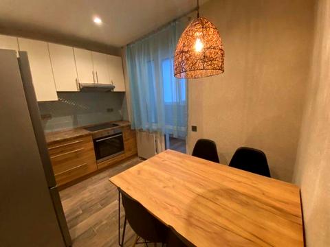 квартира за адресою Михайла Донця вул., 2-Б