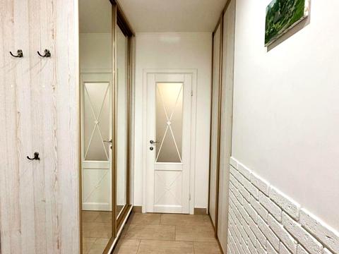 квартира за адресою Академіка Лебедєва вул., 1/5