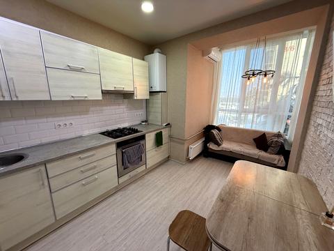 квартира за адресою Героїв Небесної Сотні просп., 18/9