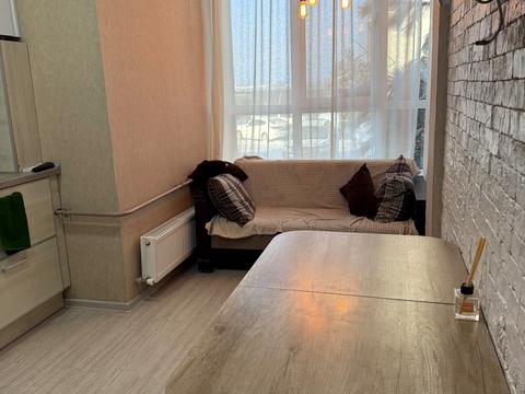 квартира за адресою Героїв Небесної Сотні просп., 18/9