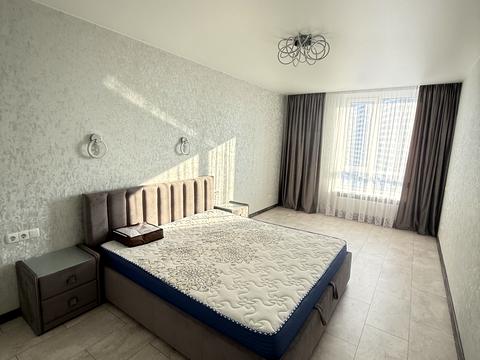 квартира за адресою Олександра Олеся вул., 8/17