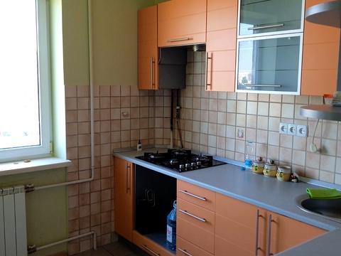 квартира за адресою Віктора Чукаріна вул., 2