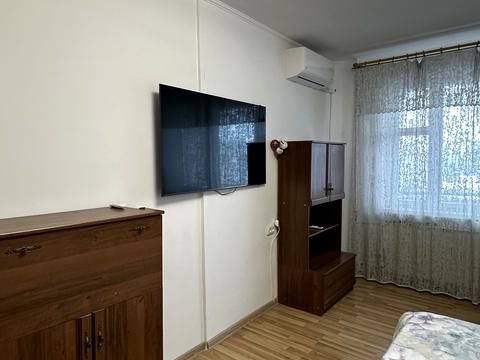 квартира за адресою Віктора Чукаріна вул., 2