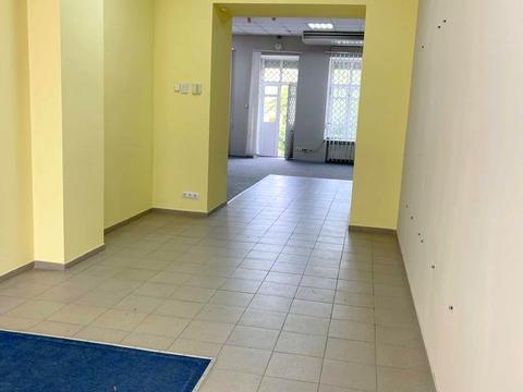 комерційна за адресою Дмитра Яворницького просп. (Карла Маркса), 68