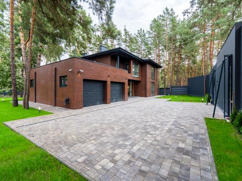 будинок за адресою Київська вул., 11