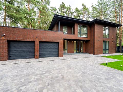 будинок за адресою Київська вул., 11