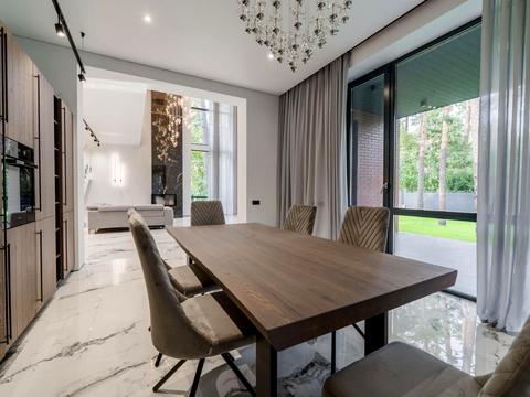 будинок за адресою Київська вул., 11