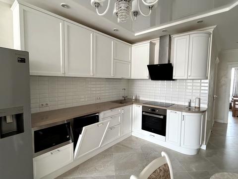 квартира за адресою Київ, Князя Романа Мстиславича вул. (Генерала Жмаченка), 28