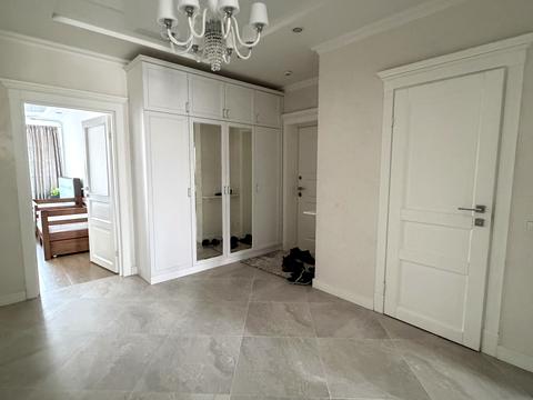 квартира за адресою Київ, Князя Романа Мстиславича вул. (Генерала Жмаченка), 28