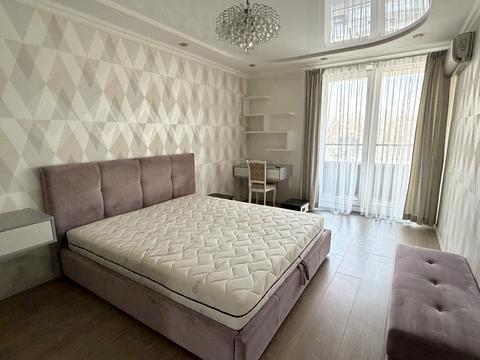 квартира за адресою Київ, Князя Романа Мстиславича вул. (Генерала Жмаченка), 28