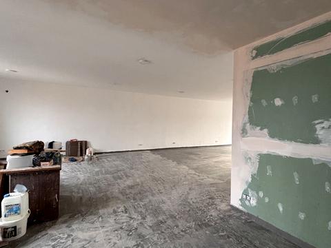 комерційна за адресою Михайла Грушевського вул. (Карла Лібкнехта), 49