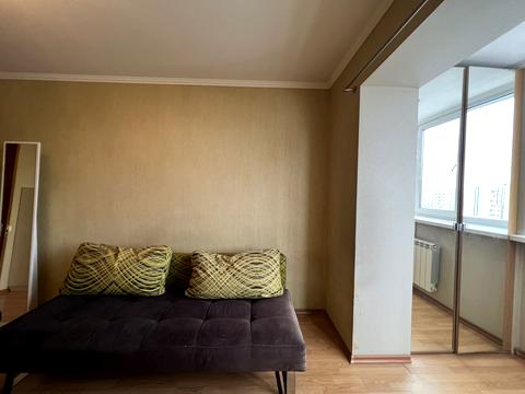 квартира за адресою Академіка Єфремова вул. (Командарма Уборевича), 13