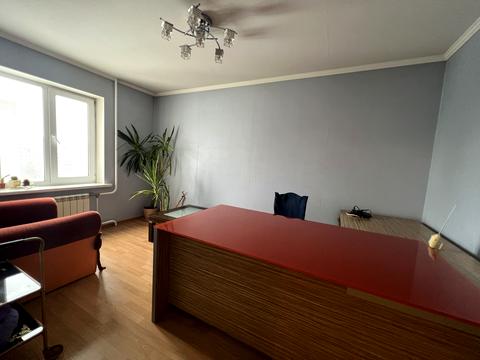 квартира за адресою Академіка Єфремова вул. (Командарма Уборевича), 13