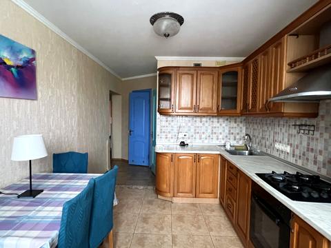 квартира за адресою Академіка Єфремова вул. (Командарма Уборевича), 13