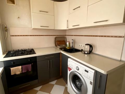 квартира за адресою Київ, Будівельників вул., 8-А