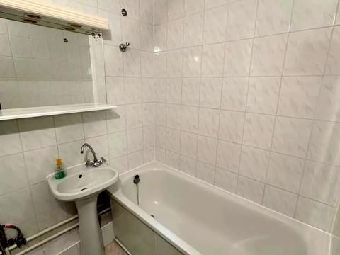 квартира за адресою Київ, Олександра Махова вул. (Жолудєва), 5