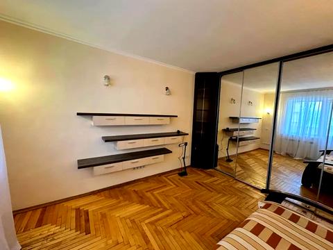 квартира за адресою Київ, Олександра Махова вул. (Жолудєва), 5