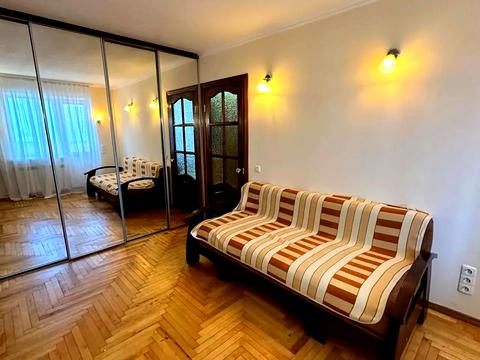 квартира за адресою Київ, Олександра Махова вул. (Жолудєва), 5