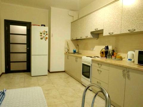 квартира за адресою Воскресенська вул., 18