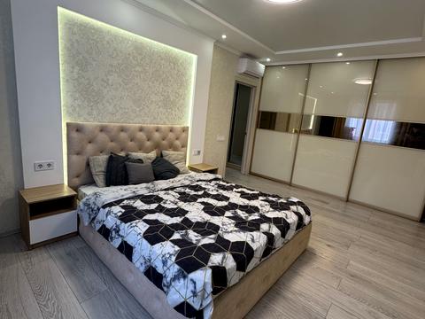 квартира за адресою Драгоманова вул., 6