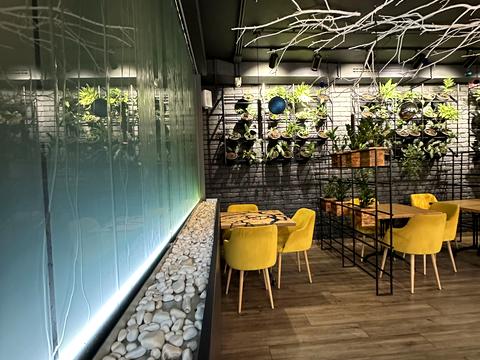 комерційна за адресою Келецька вул., 63