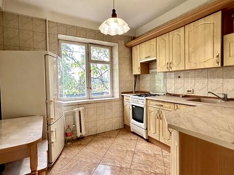 квартира за адресою Київ, Братиславська вул., 40