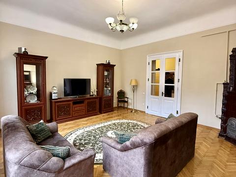 квартира за адресою Турецька вул., 1